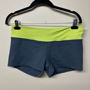 2/$20❤️- SHORTS | Women’s Joe fresh booty shorts size medium